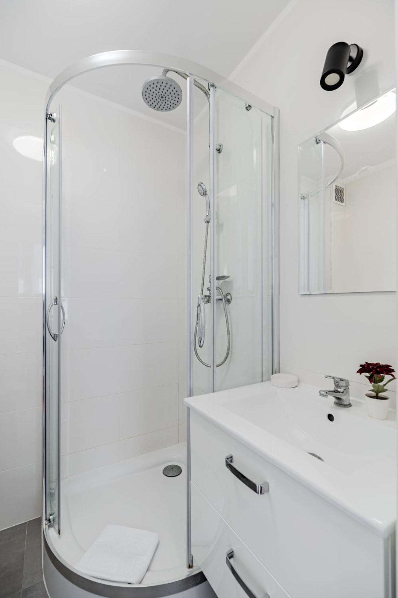 Apartments Centre By Arrenda Warsaw Luaran gambar